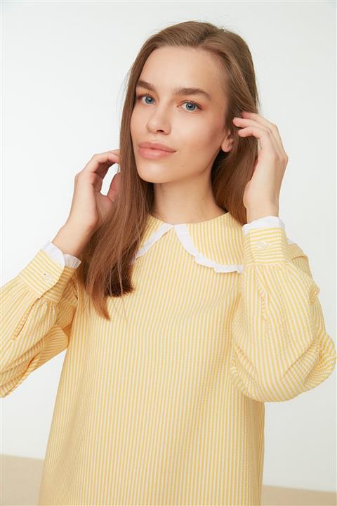 Trendyol Modest Sarı Çizgili  Kol Ve Yaka Ucu Fırfırlı Geniş Yaka  Tunik TCTSS22TN0012