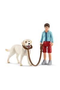 SCHLEICH Labrador Ile Yürüyüş Figür Oyuncak