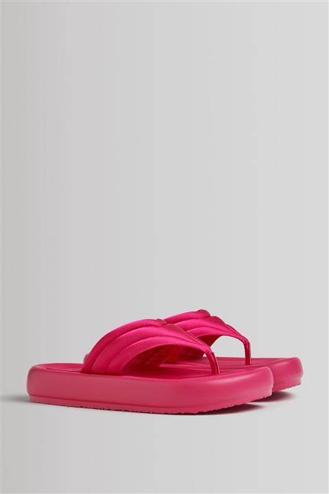 Bershka Kapitone Kumaş Platform Sandalet.