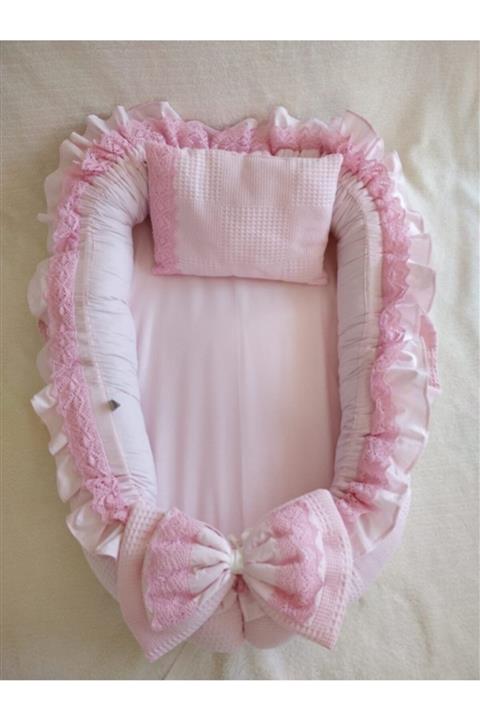 Raduga Collection Pamuklu Waffle Pike Poplin Kumaş Dantelli ve Fırfırlı Babynest + Yastık Pembe
