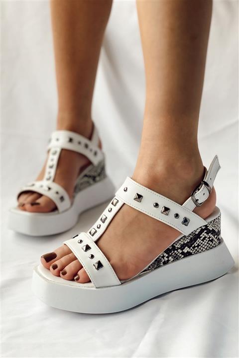 Nil Shoes Beyaz Cilt Alberto Trok Detaylı Dolgu Topuk Sandalet