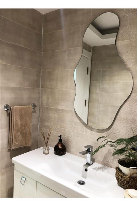 Acartay Dekoratif Asimetrik Duvar Aynası