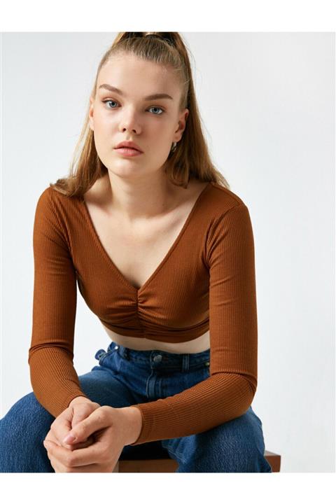 Koton Kadın Kahve Uzun Kollu Büzgülü Crop Bluz