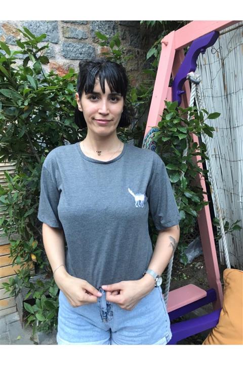 LAKLAKERS Gri Huysuz Kedi Pamuk Nakışlı Örme Kadın Erkek Unisex T-shirt