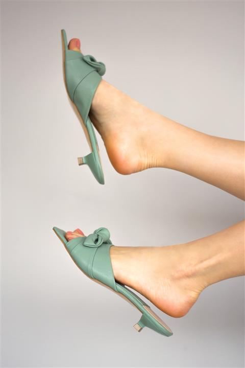 Sosyetika Shoes Sosyetika Fiyonk Detaylı Topuklu Sandalet