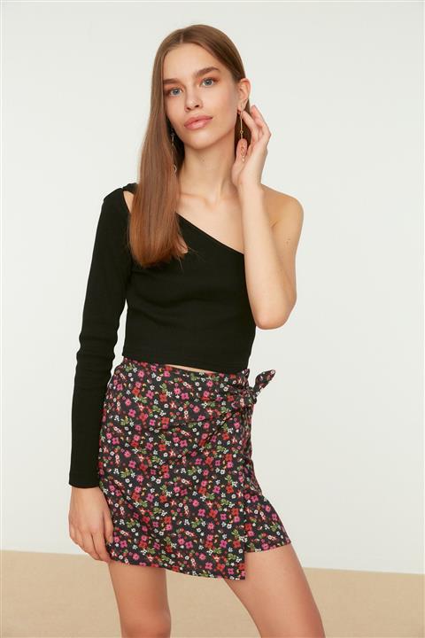 TRENDYOLMİLLA Siyah Dokuma Etek TWOSS22ET0030