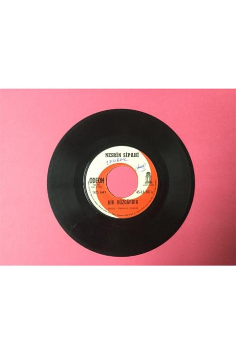 Zambak Nesrin Sipahi - O Ceylan Bakışlara-bir Rüzgardır Plak