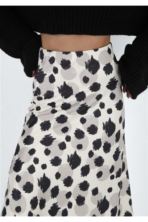 GILLA's Queen Kadın Animal Desenli Saten Uzun Volanlı Etek New