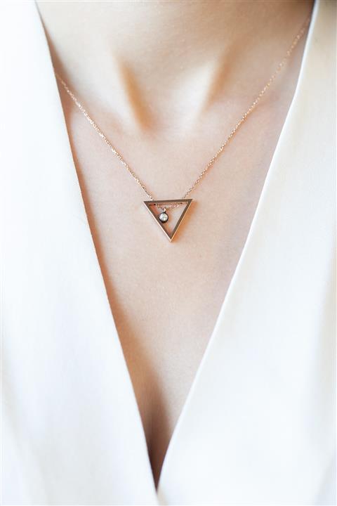 Cenova Kuyumculuk Elmas Üçgen Kolye