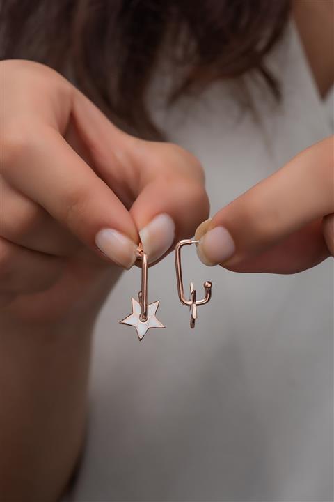 Nereze 925 Ayar Gümüş Beyaz Mineli Yıldız Küpe